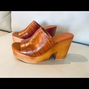 Sexy platforms from ZARA size 8. Brand new